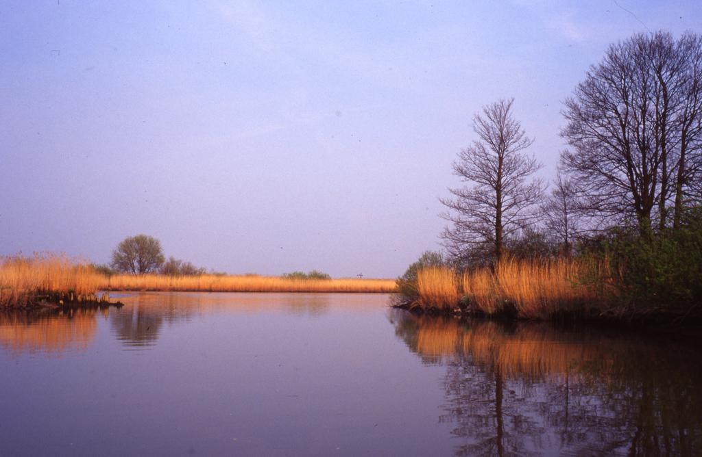 De Brabantse Biesbosch Hotel Werkendam Exterior photo